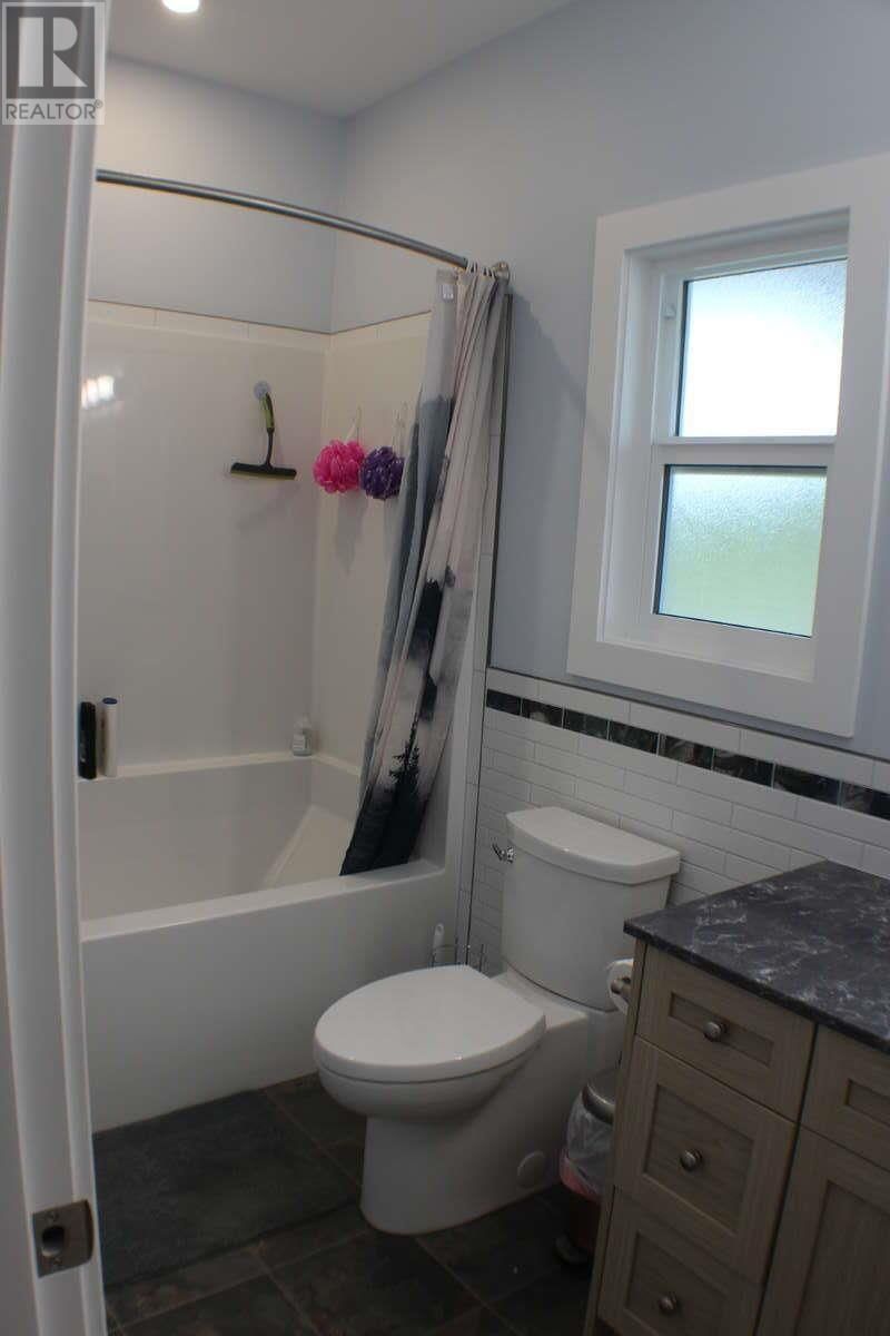 2865 ROSELAND AVENUE Image 28