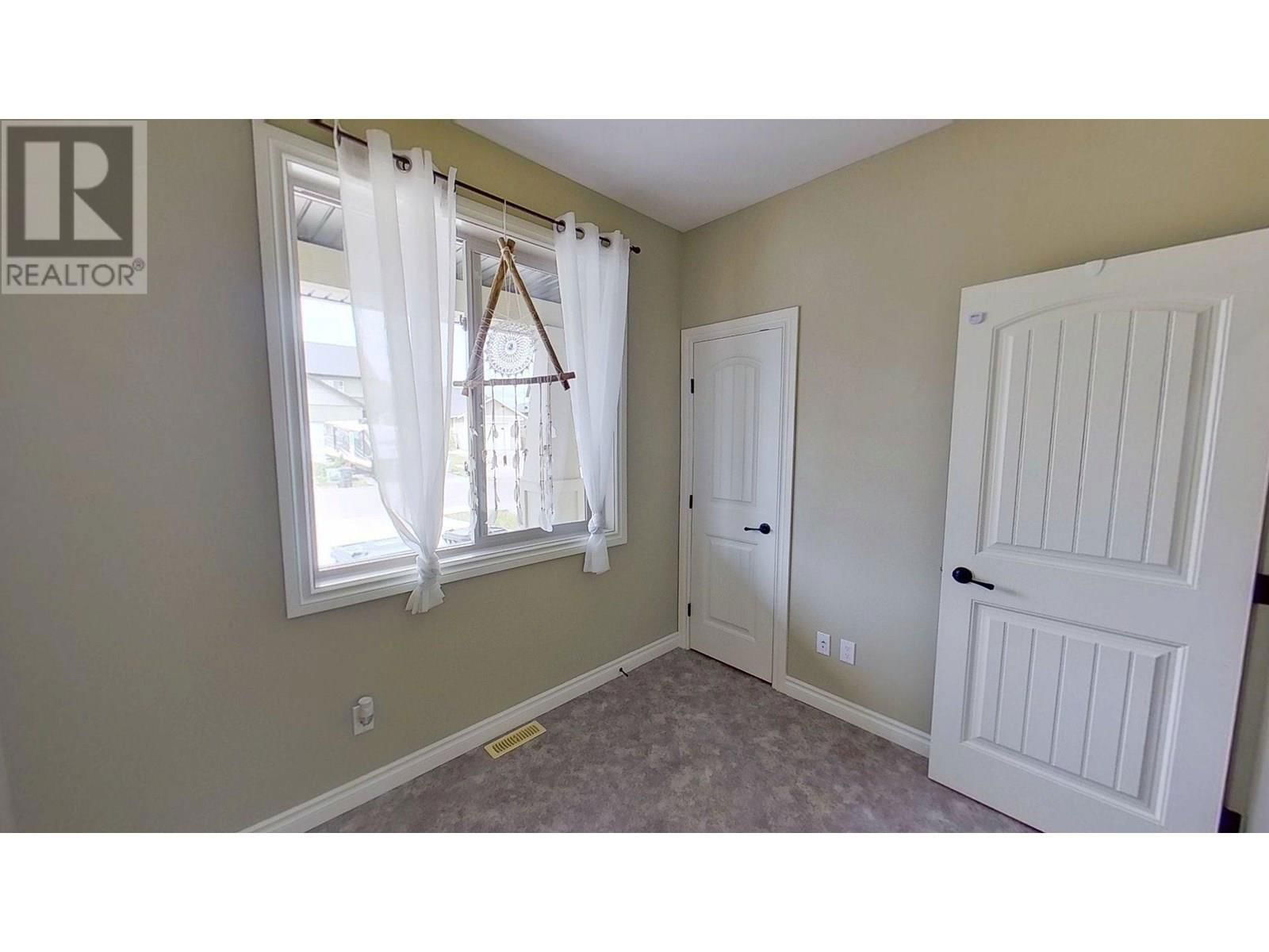 8311 87 AVENUE Image 12