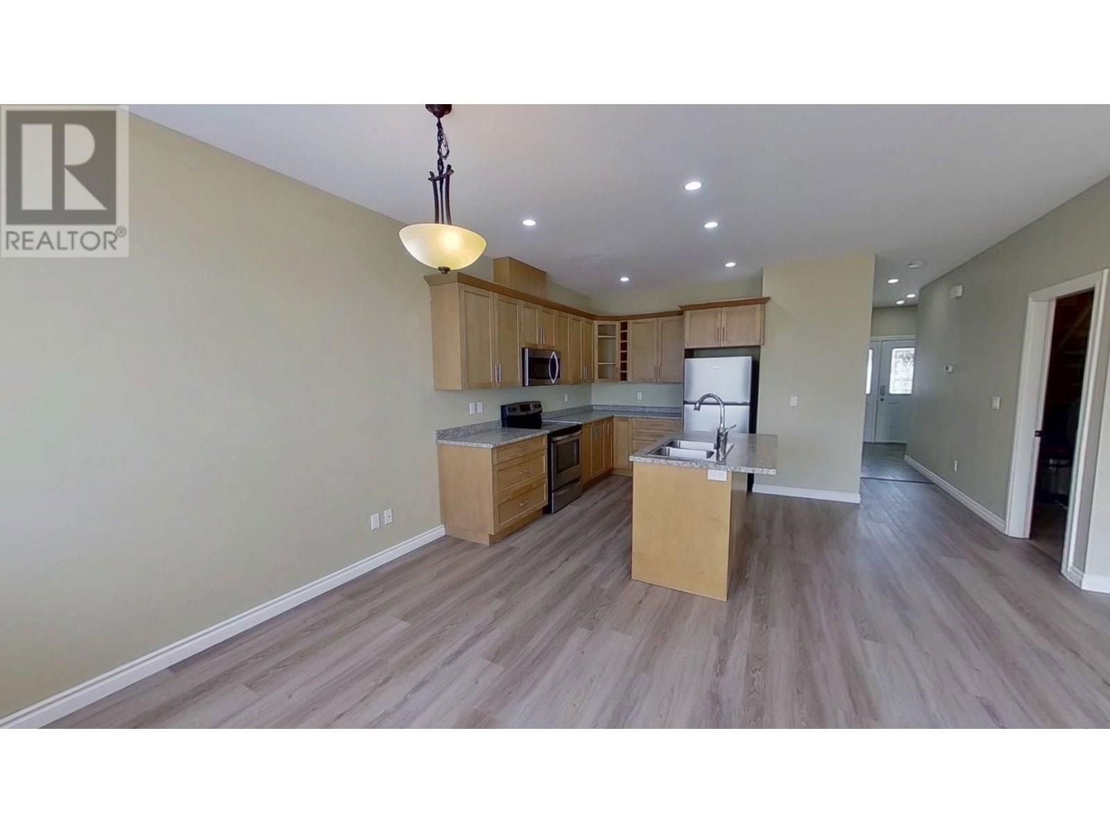 8311 87 AVENUE Image 6