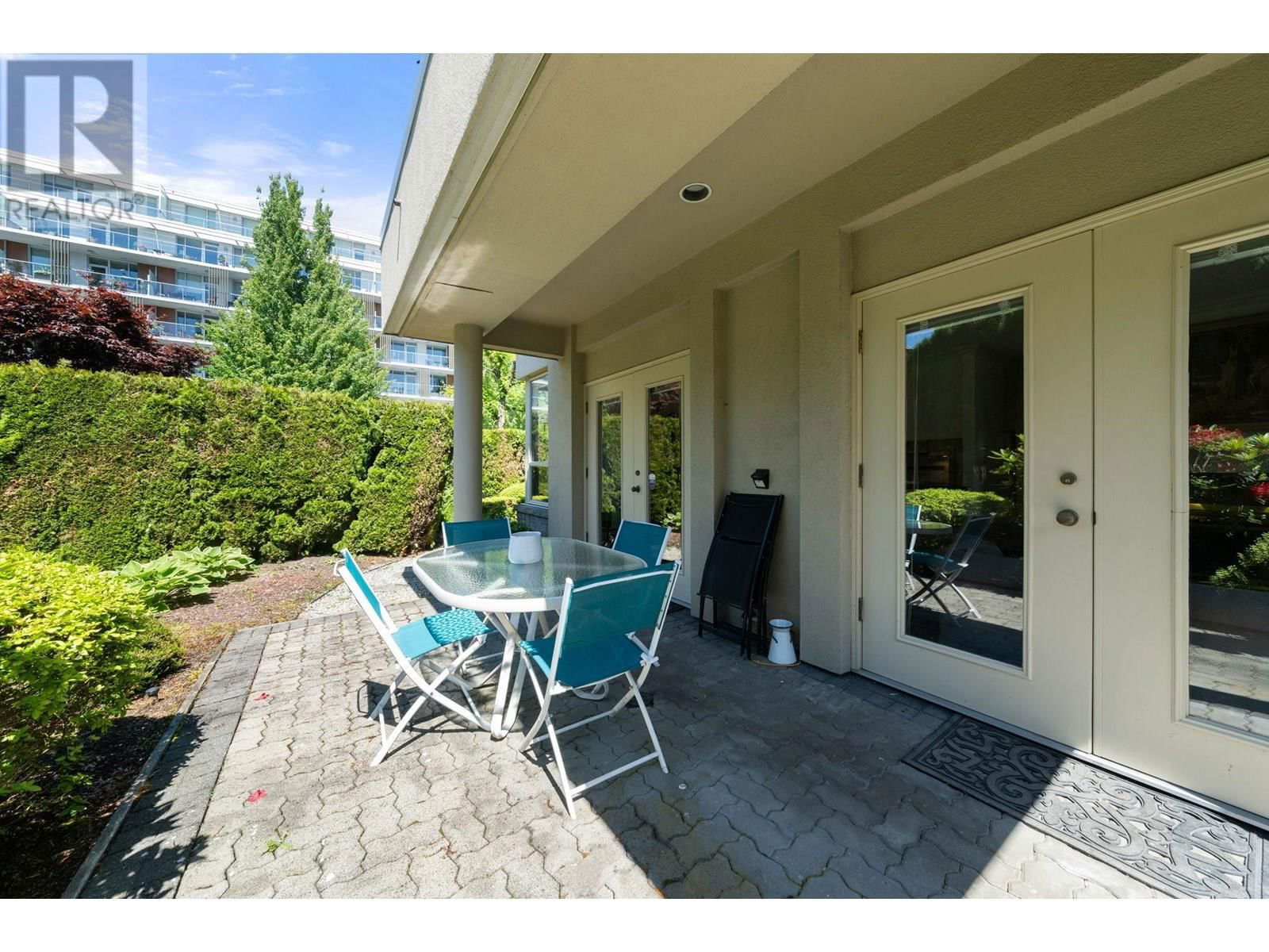 101 - 2202 MARINE DRIVE Image 30