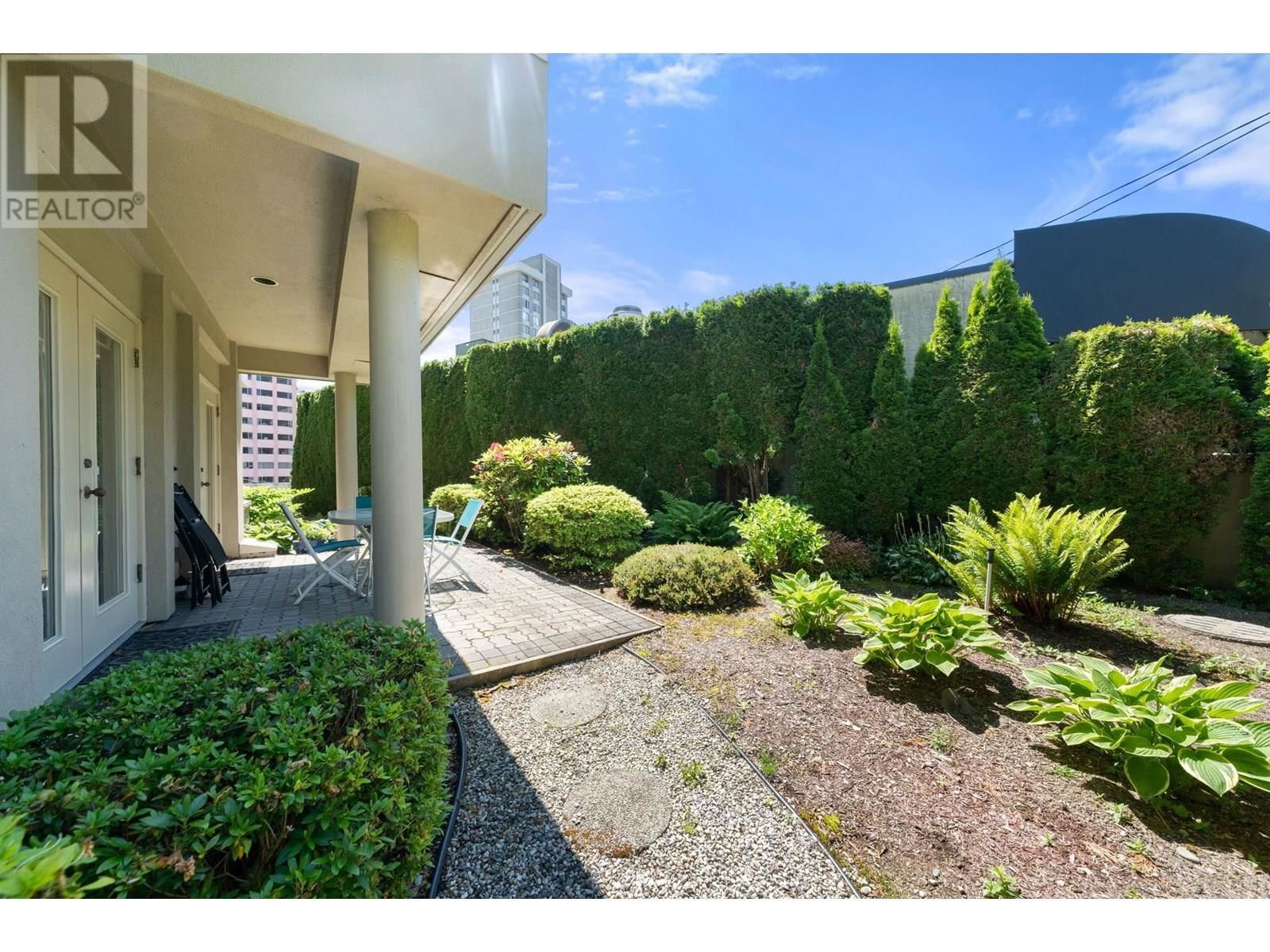 101 - 2202 MARINE DRIVE Image 31
