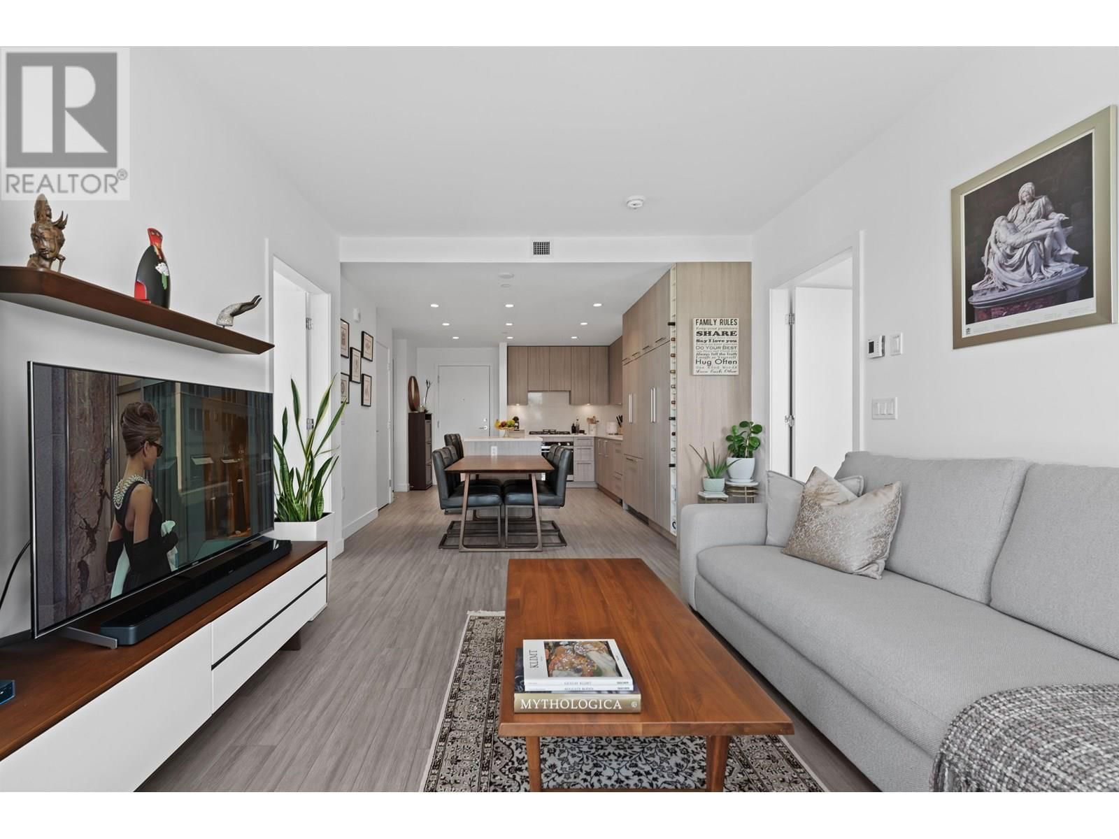 305 - 747 3RD STREET Image 1