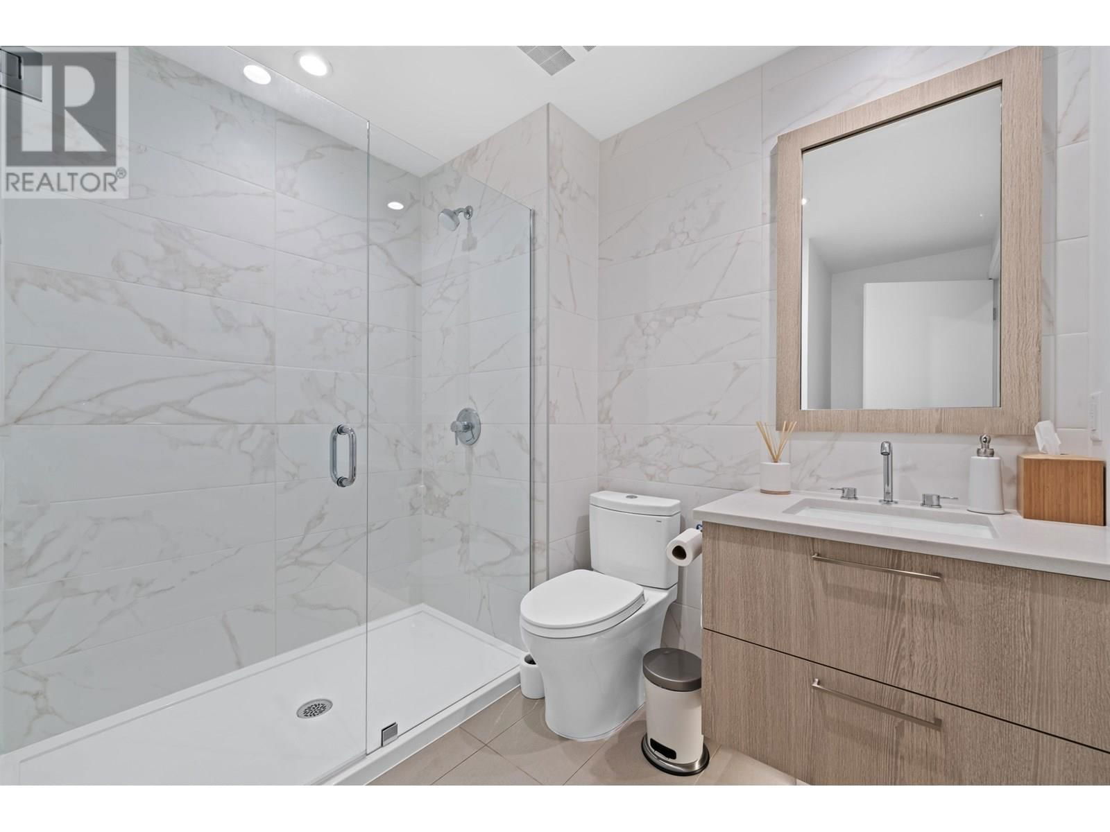 305 - 747 3RD STREET Image 27