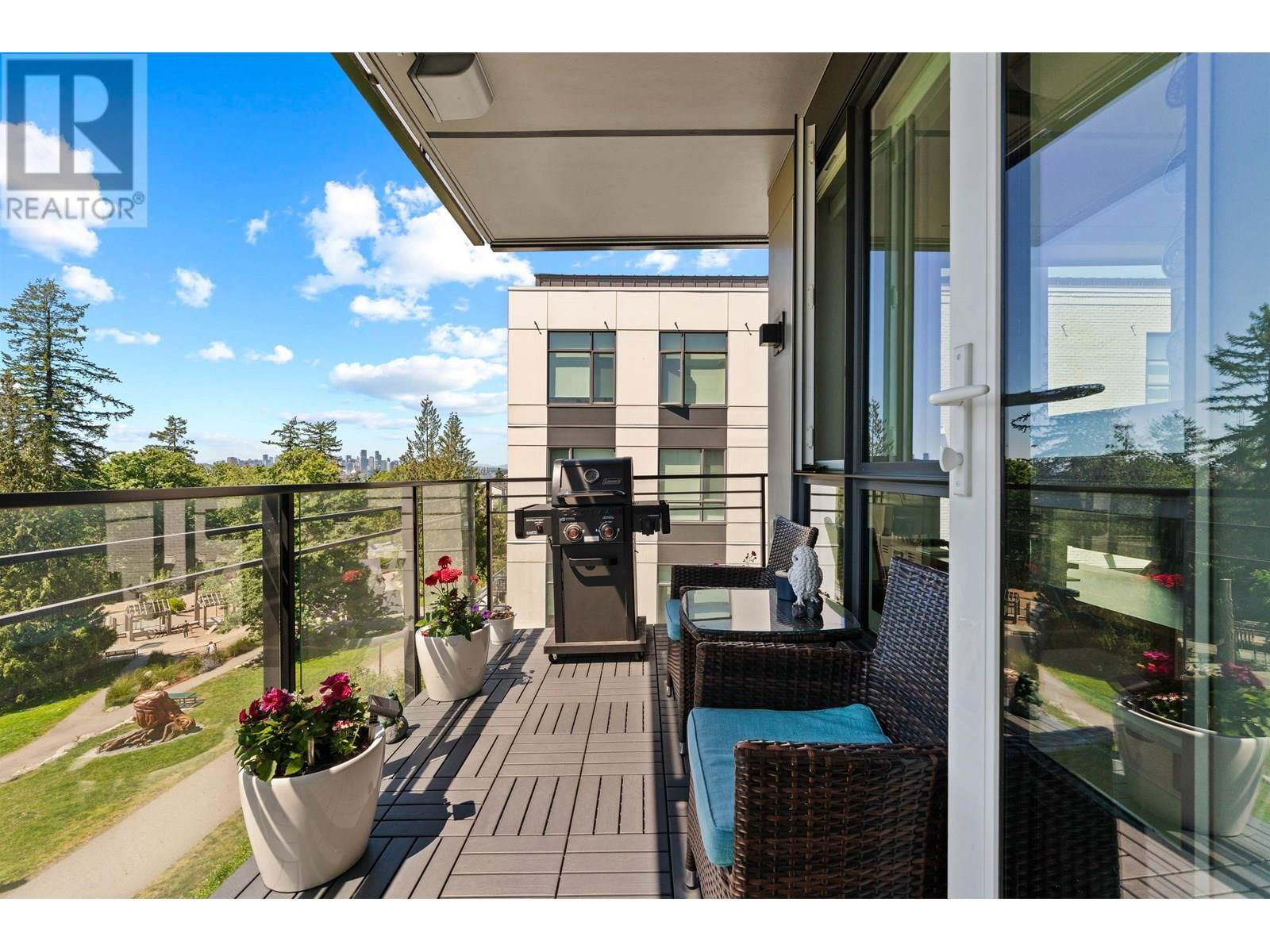 305 - 747 3RD STREET Image 30