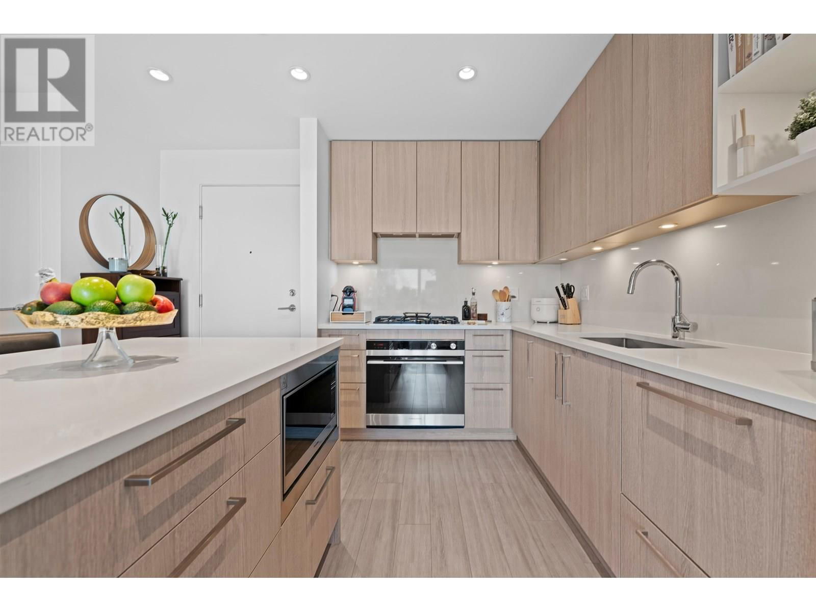 305 - 747 3RD STREET Image 5