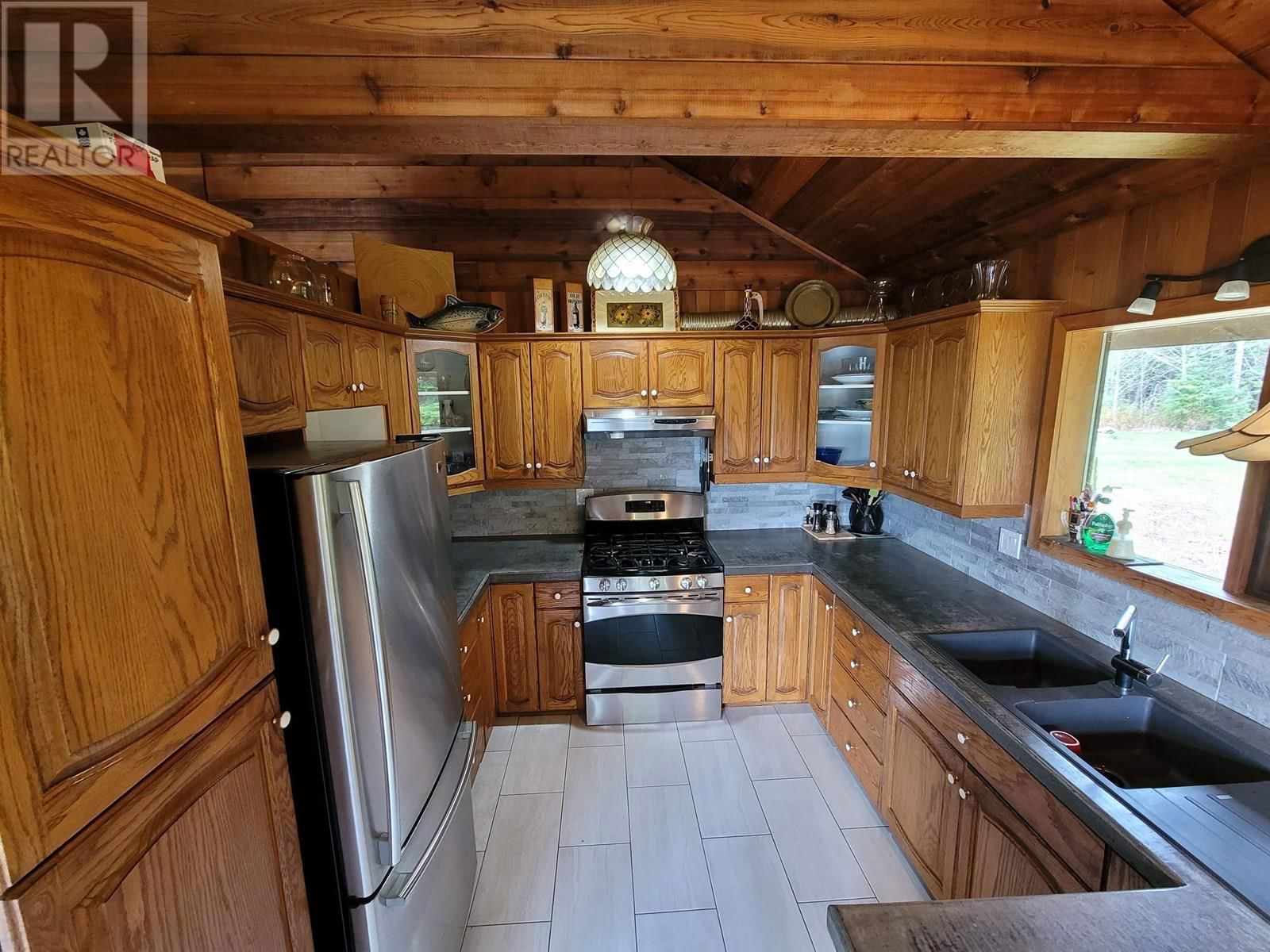 5289 DARCI AVENUE Image 11