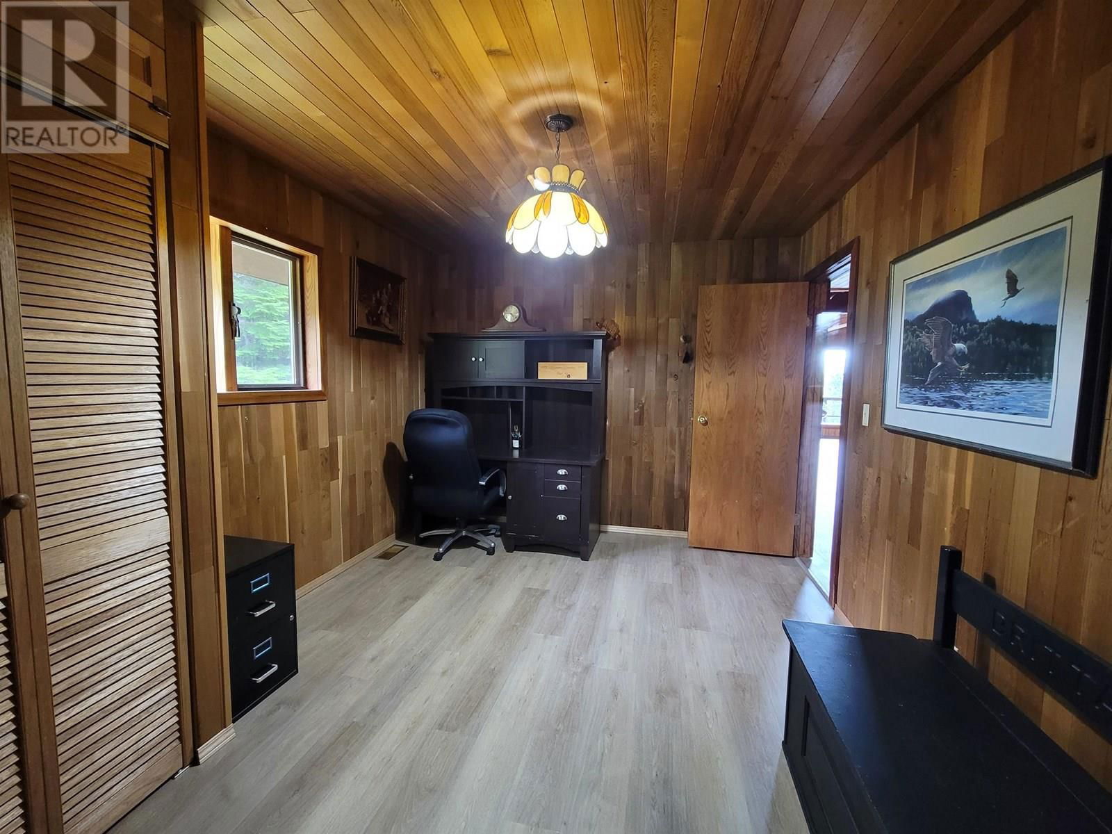 5289 DARCI AVENUE Image 17