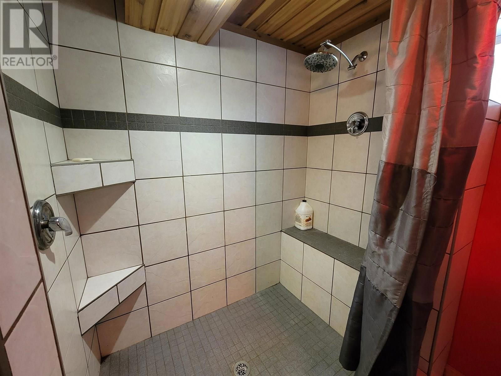 5289 DARCI AVENUE Image 23