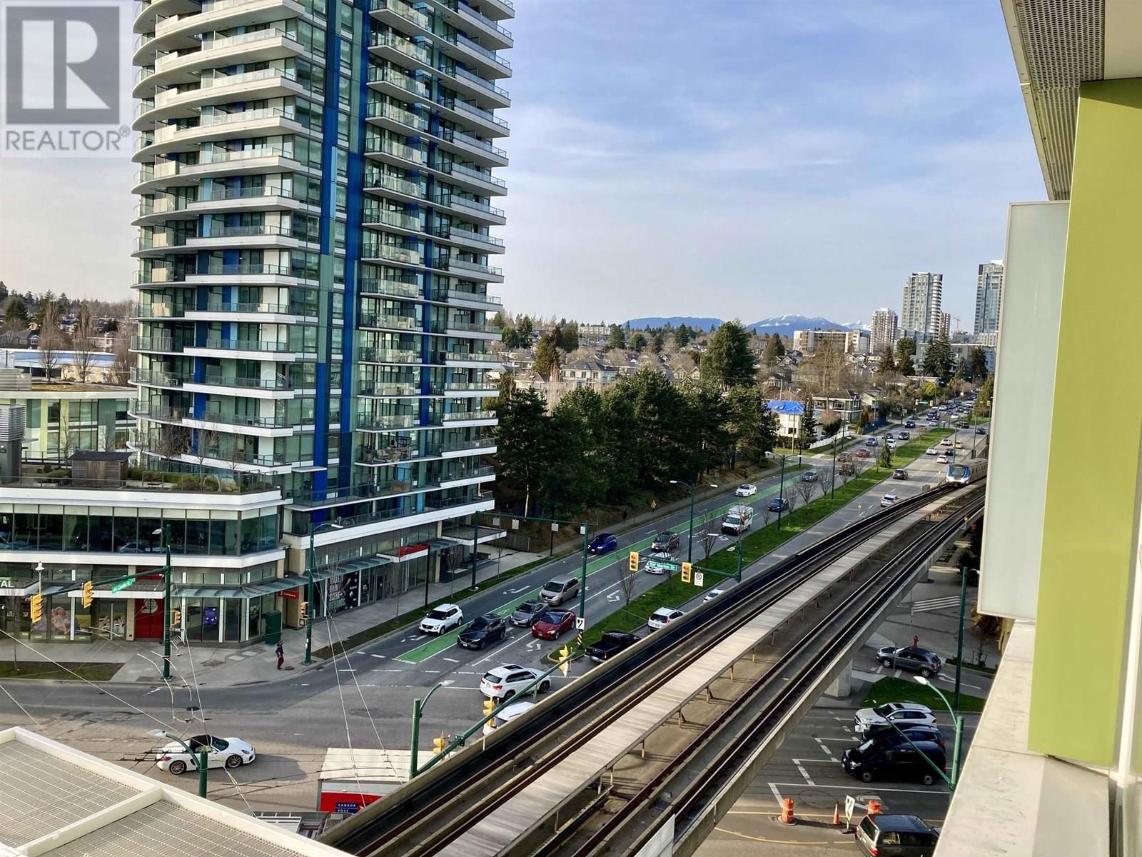 704 - 488 MARINE DRIVE Image 9