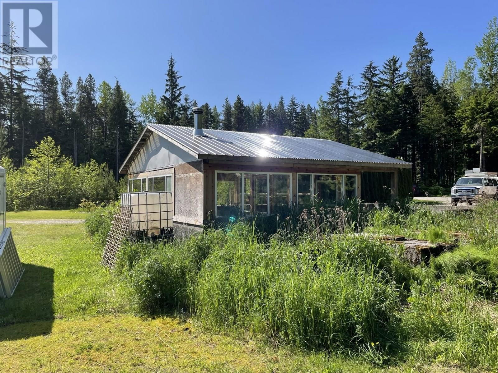 5258 OLD REMO ROAD Image 25