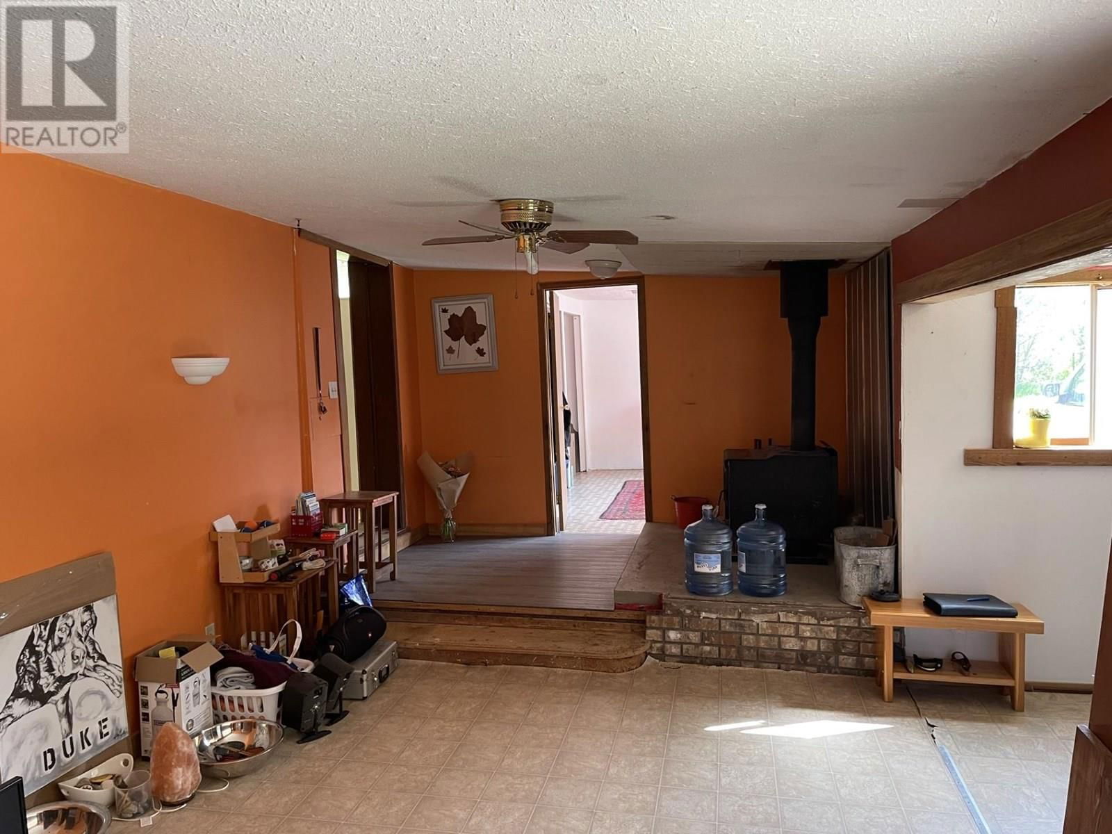 5258 OLD REMO ROAD Image 3