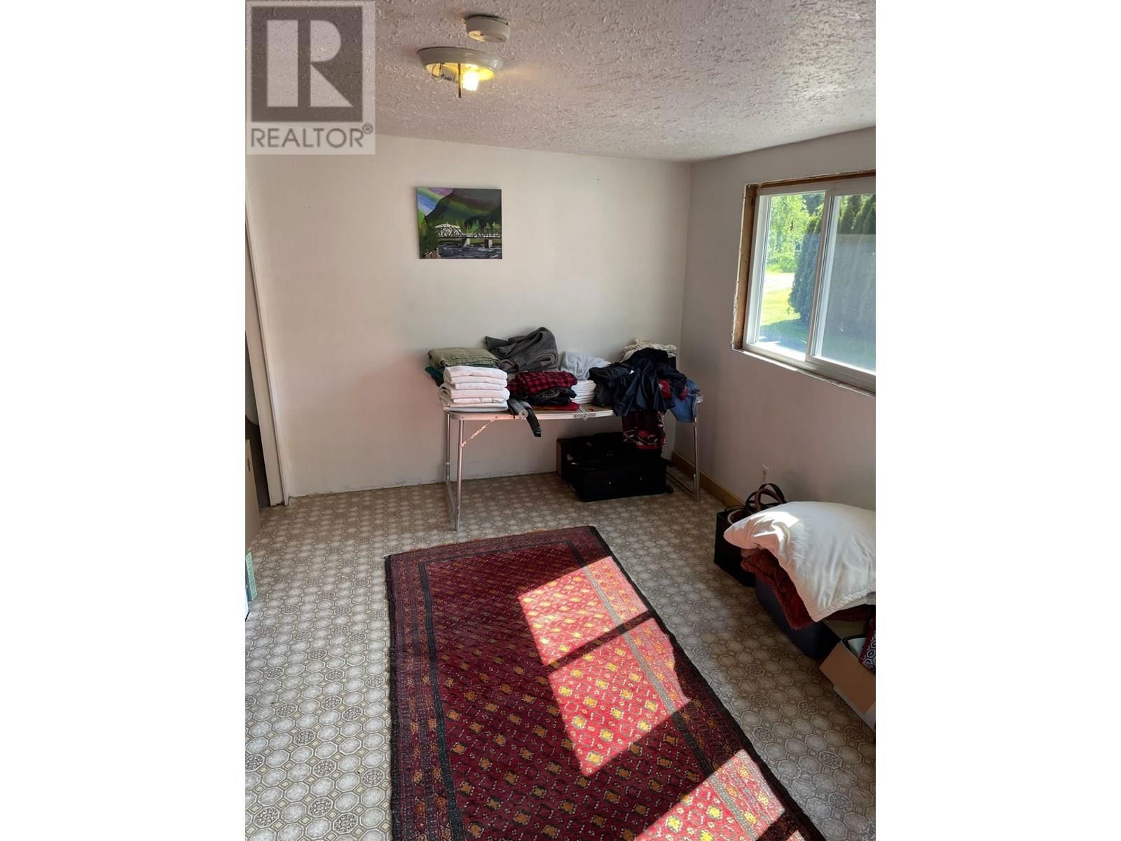 5258 OLD REMO ROAD Image 5