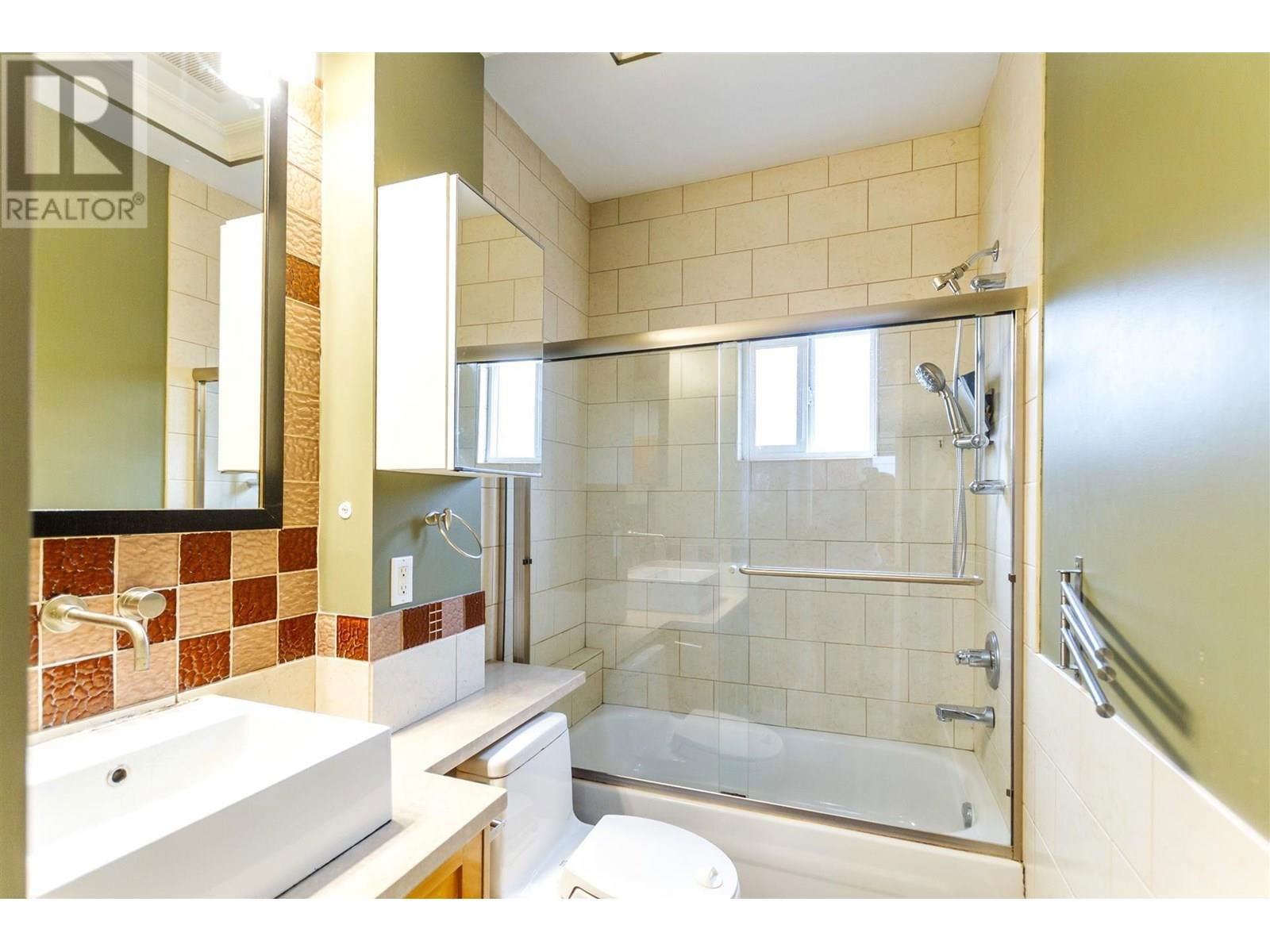 3423 27TH AVENUE Image 11