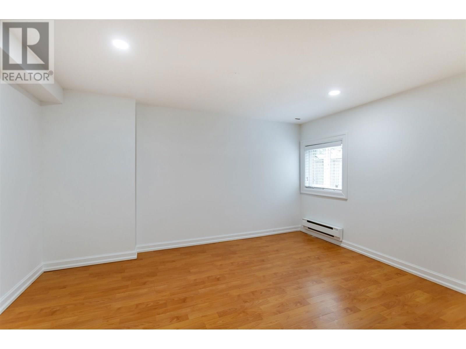 3423 27TH AVENUE Image 19