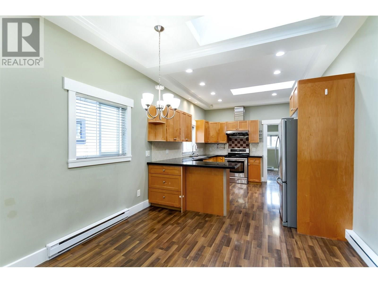 3423 27TH AVENUE Image 3