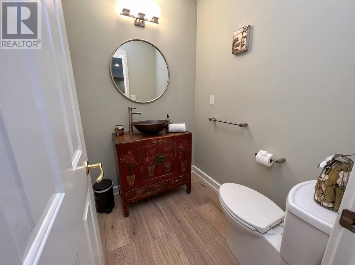 6236 WELLINGTON AVENUE Image 17