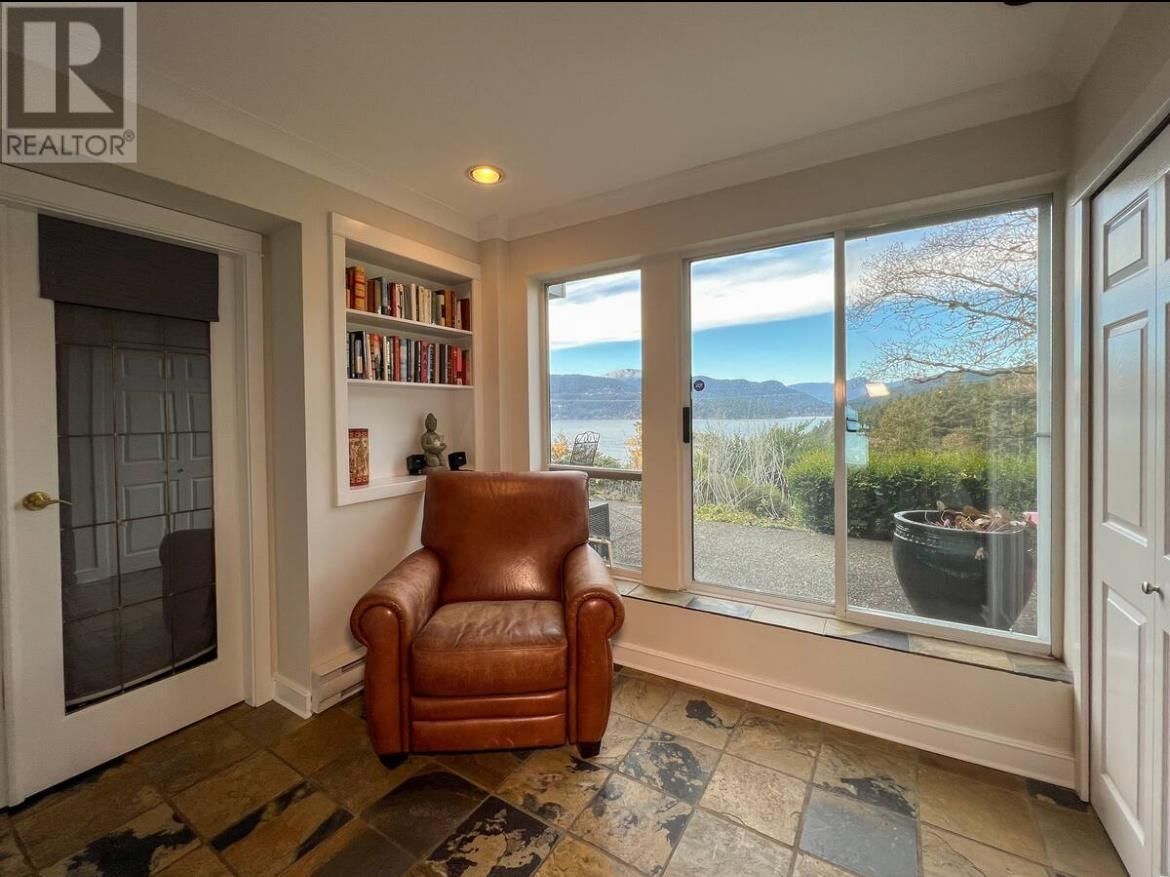 6236 WELLINGTON AVENUE Image 6