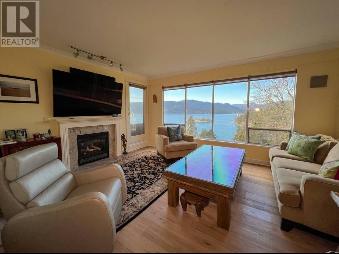 6236 WELLINGTON AVENUE Image 8