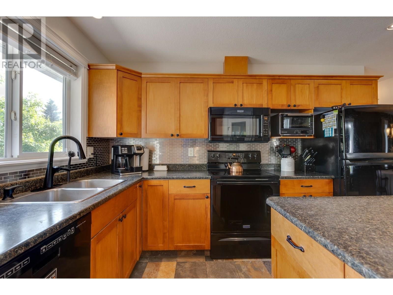 1866 BACHINSKI CRESCENT Image 13