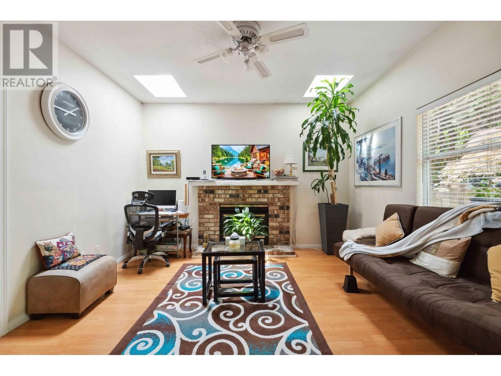 22537 BRICKWOOD CLOSE Image 10