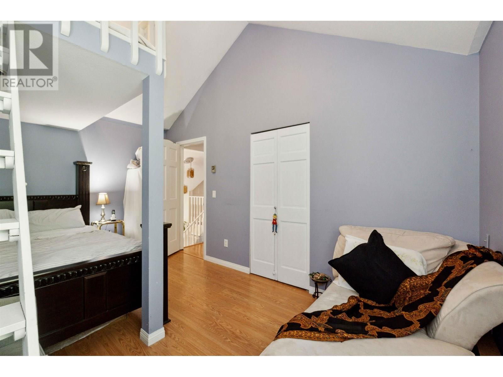 22537 BRICKWOOD CLOSE Image 14