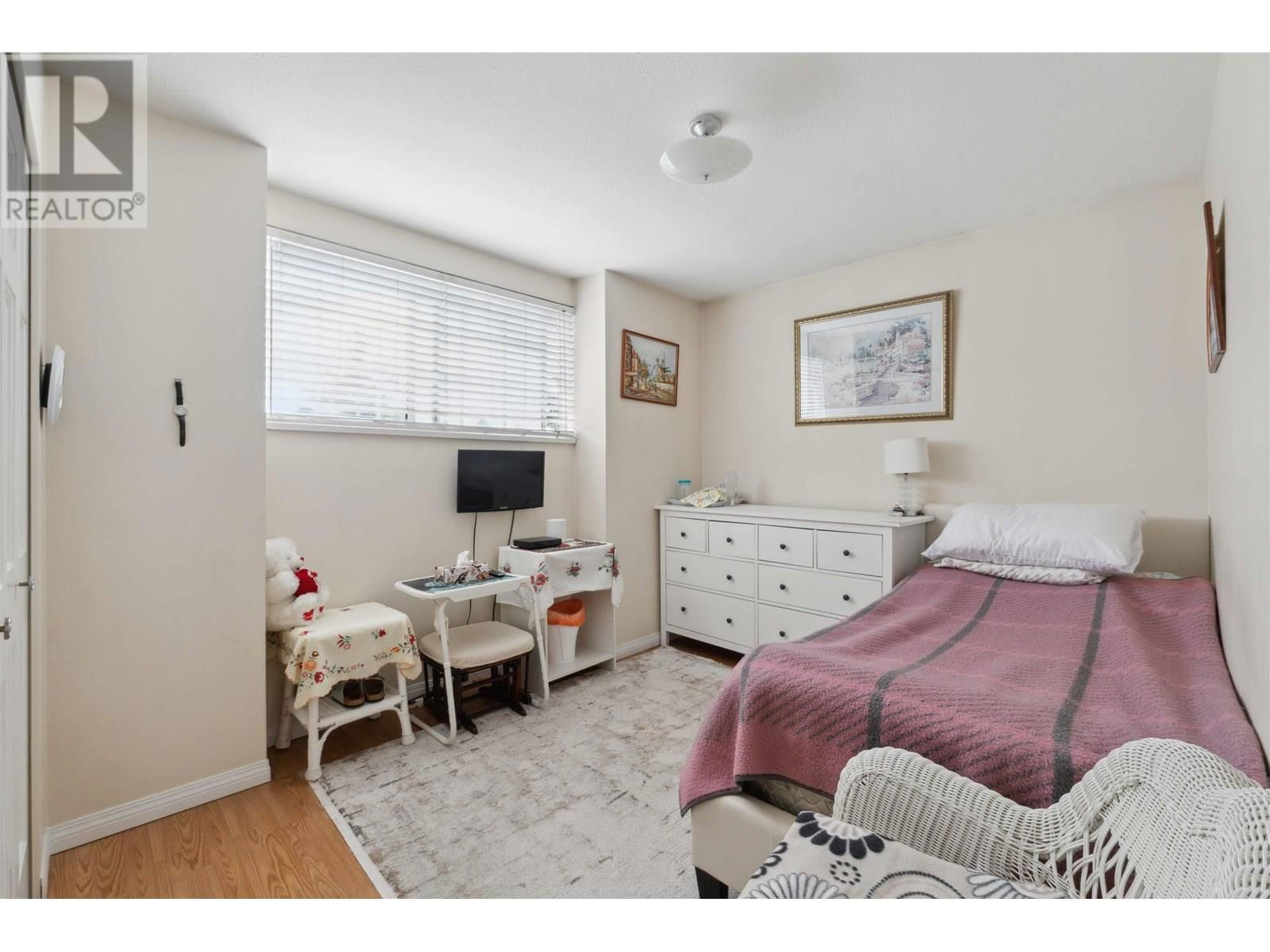 22537 BRICKWOOD CLOSE Image 15