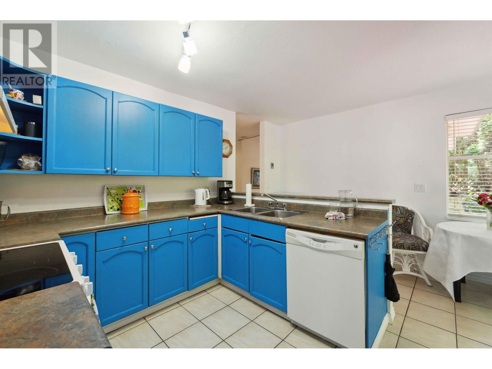 22537 BRICKWOOD CLOSE Image 6