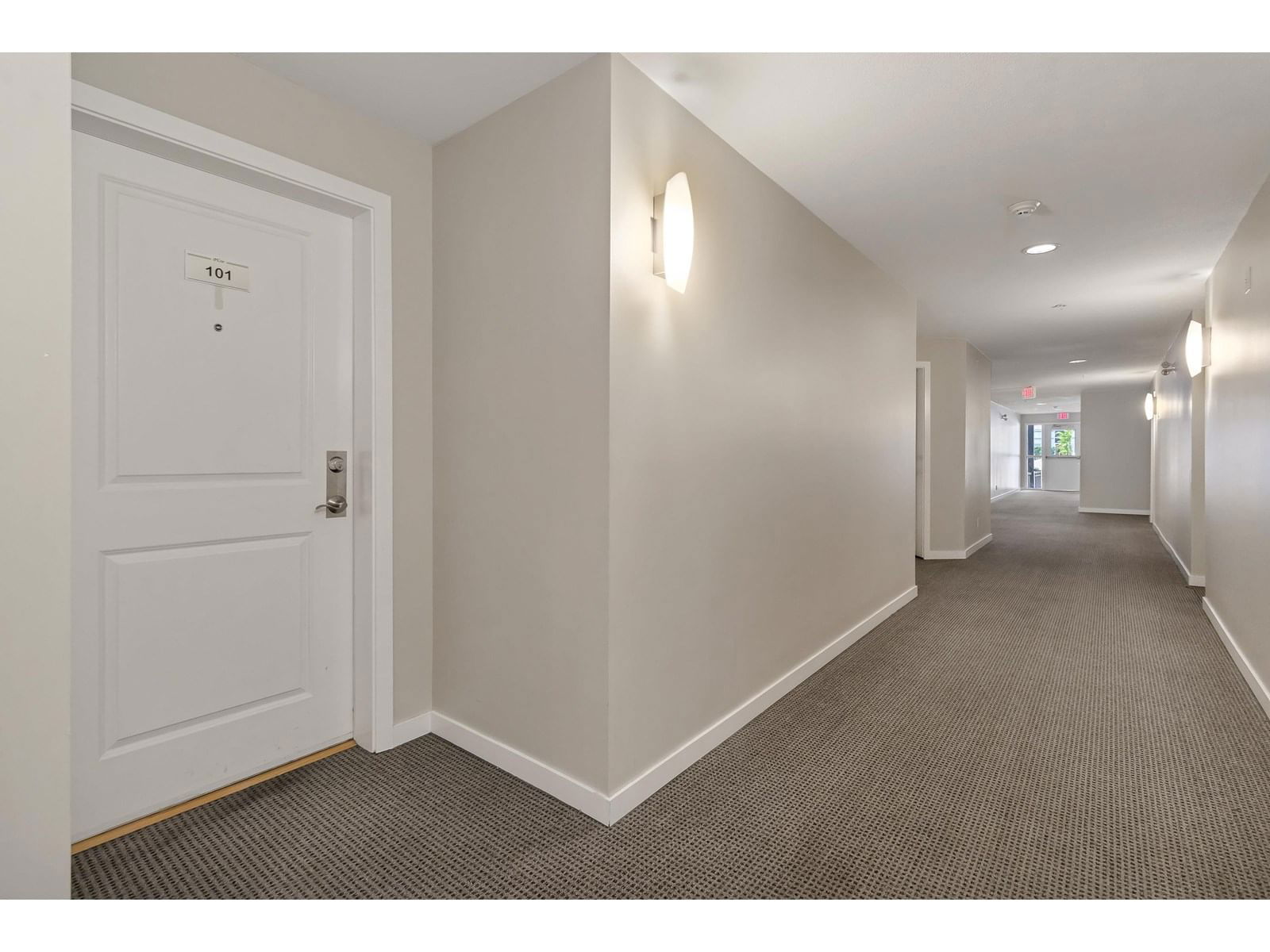 101 - 10455 UNIVERSITY Image 3