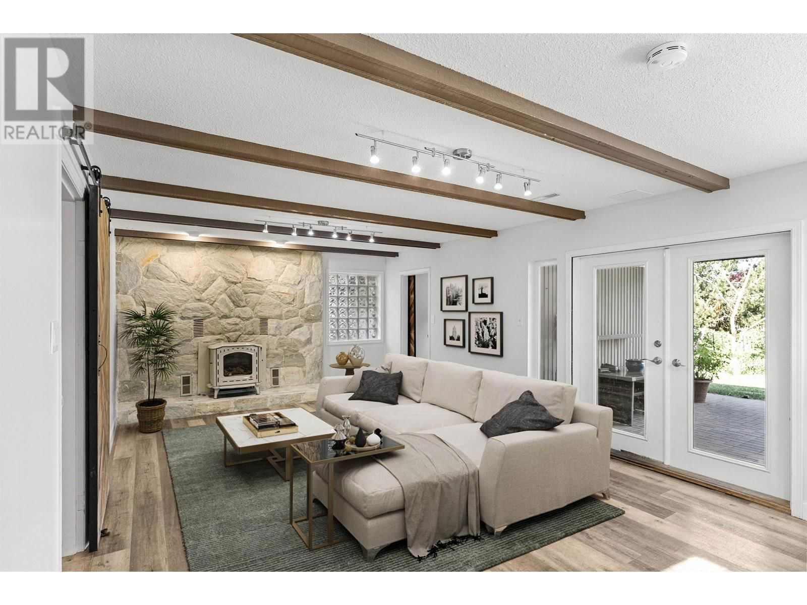 556 TRALEE PLACE Image 26