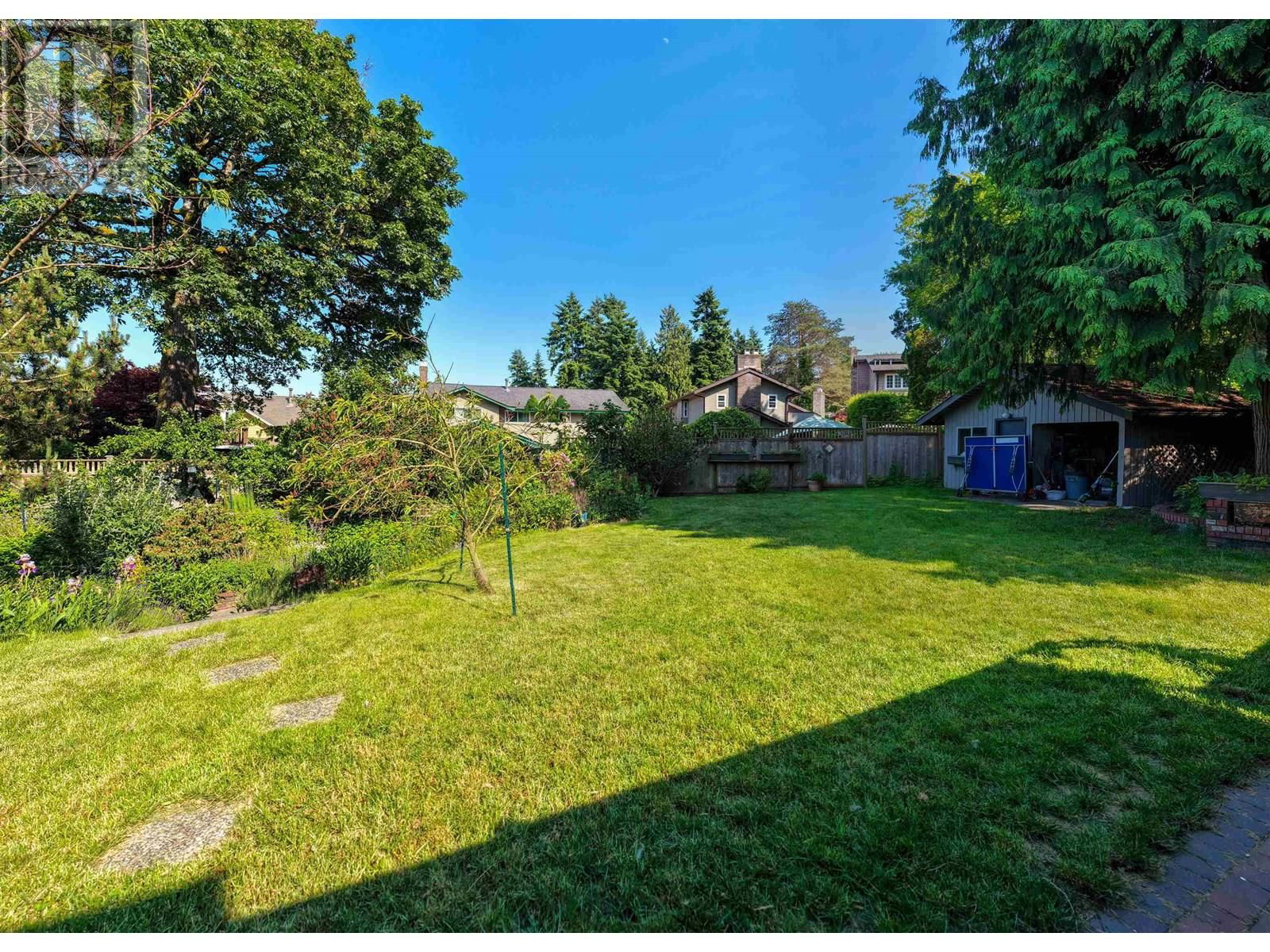 556 TRALEE PLACE Image 9