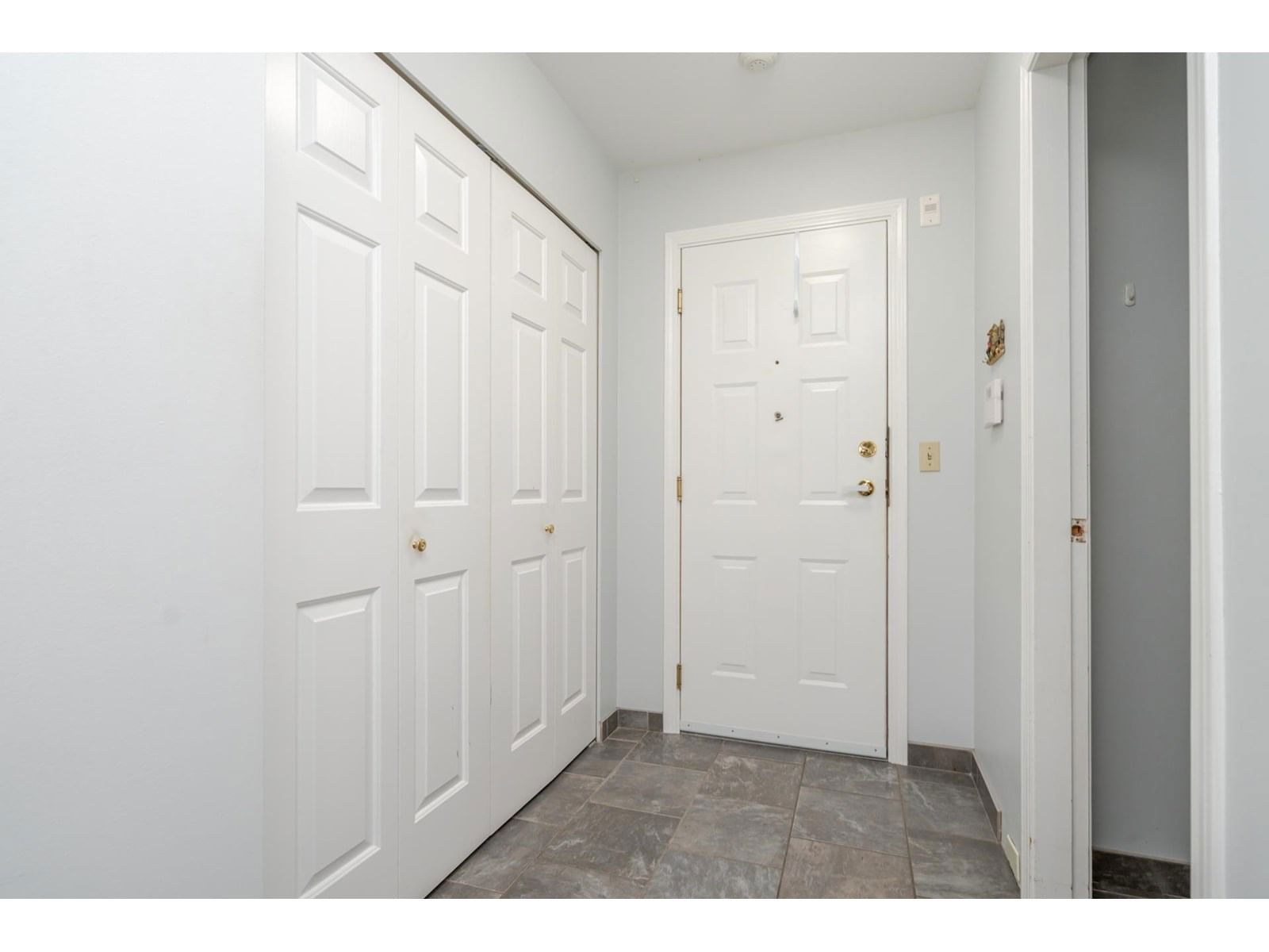 304 - 1488 MERKLIN Image 3