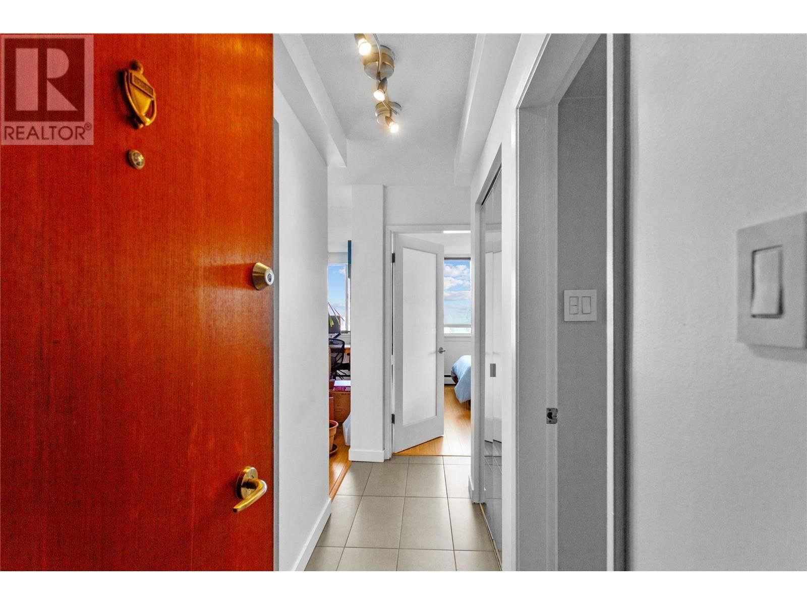1850 COMOX STREET Image 16