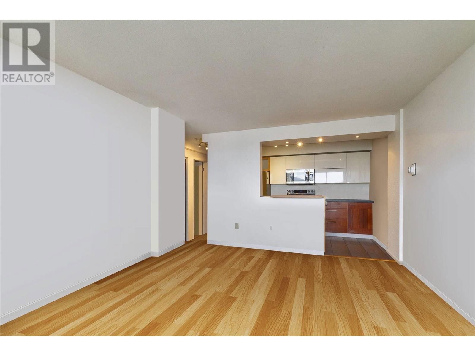 1850 COMOX STREET Image 6