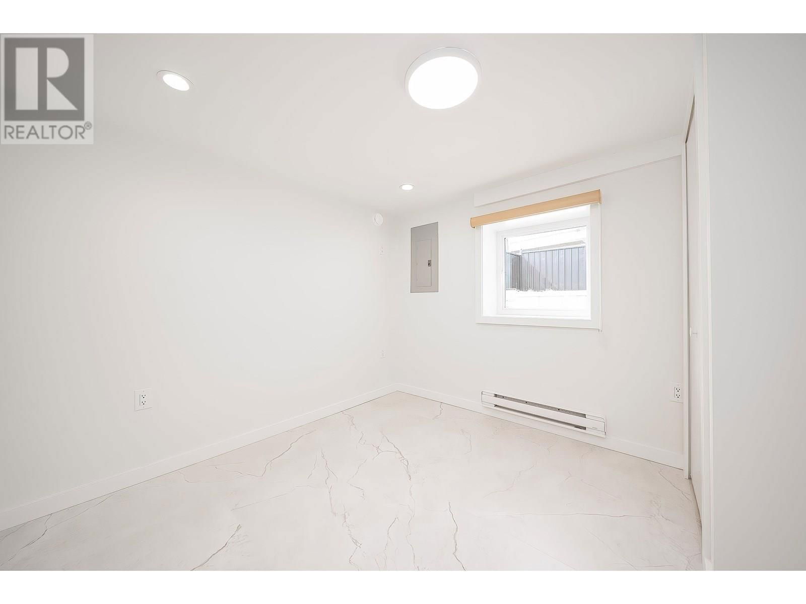 7620 GILLEY AVENUE Image 32