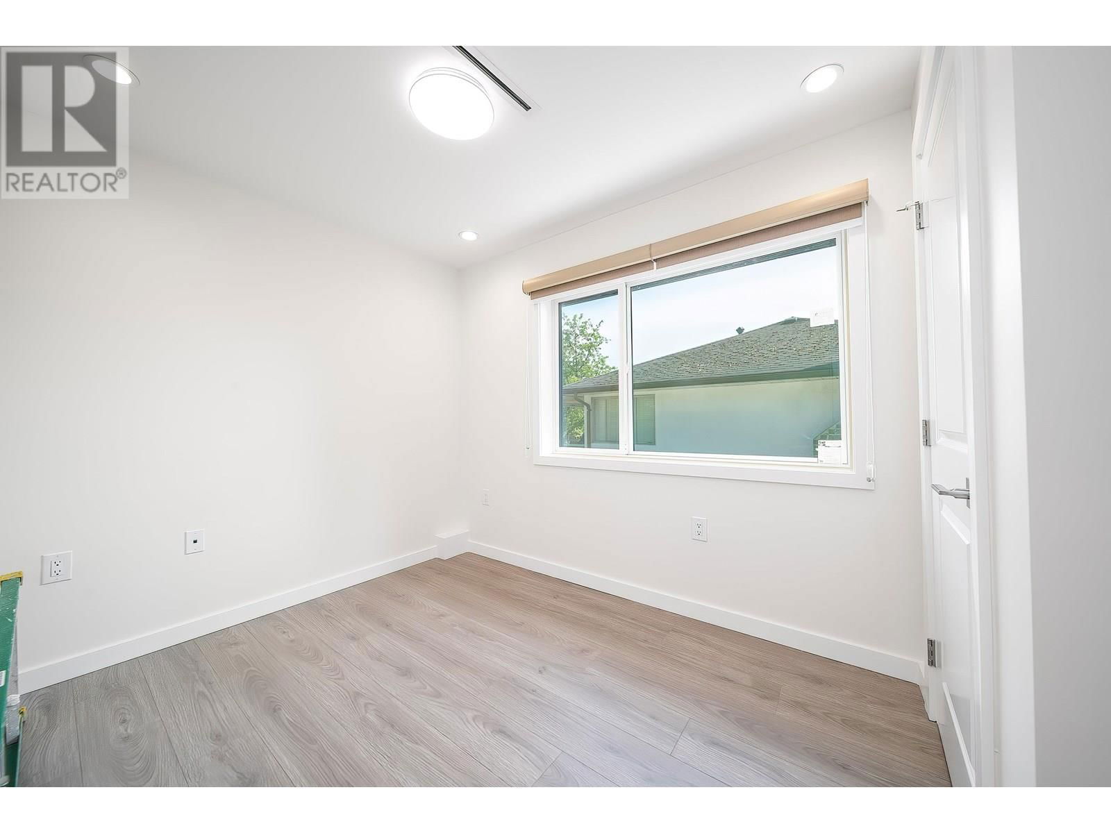 7620 GILLEY AVENUE Image 33