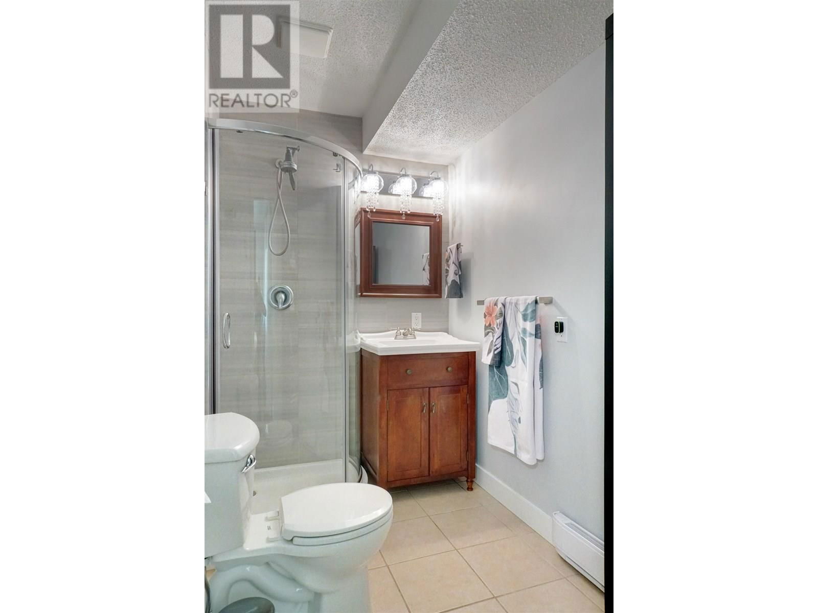 119 ANGLE STREET Image 13