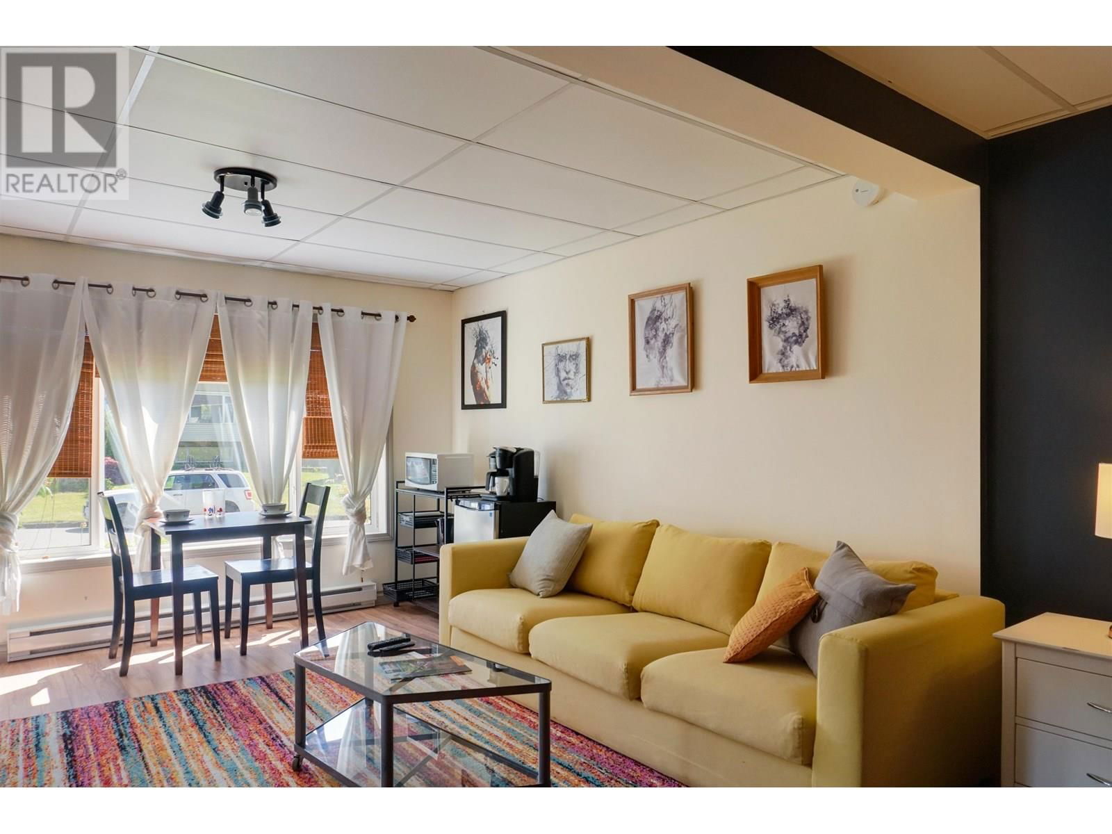 119 ANGLE STREET Image 20
