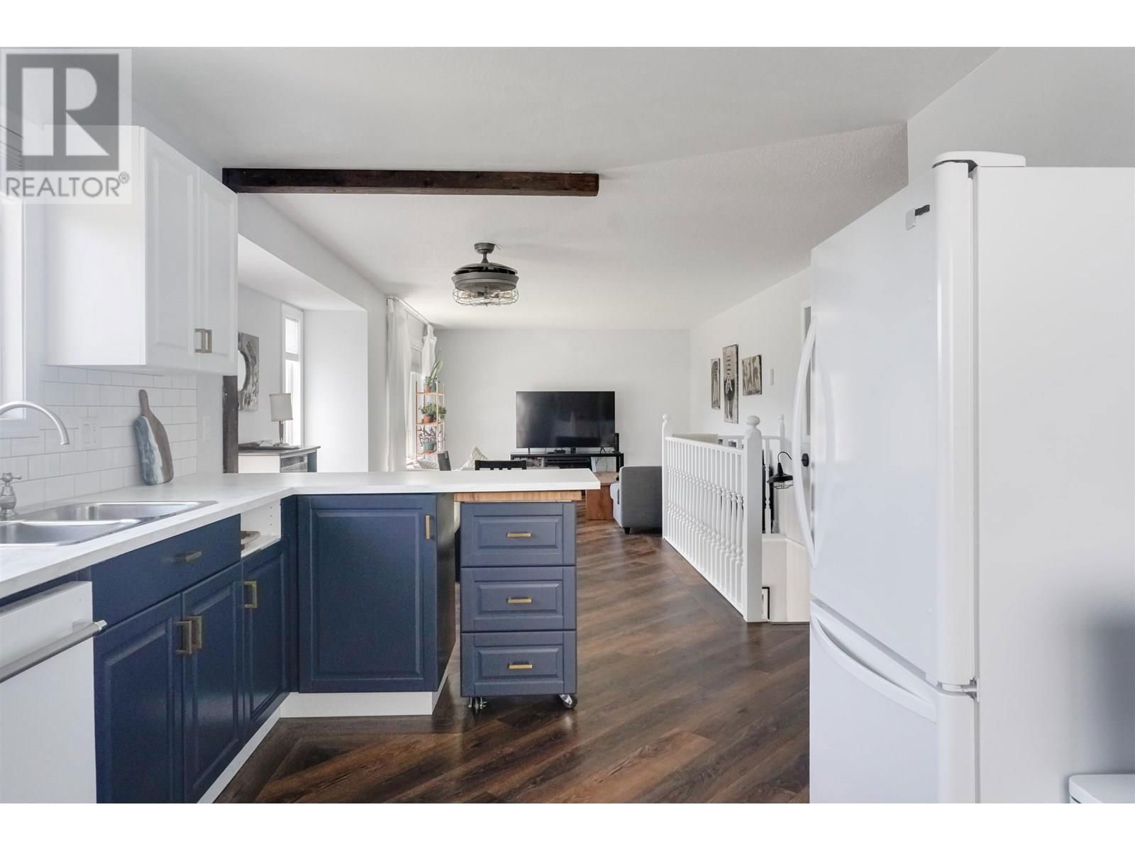119 ANGLE STREET Image 3