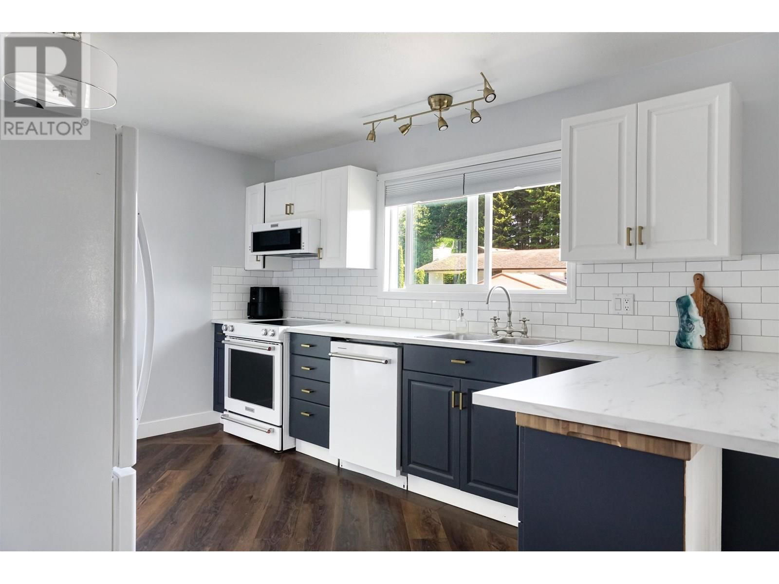 119 ANGLE STREET Image 4