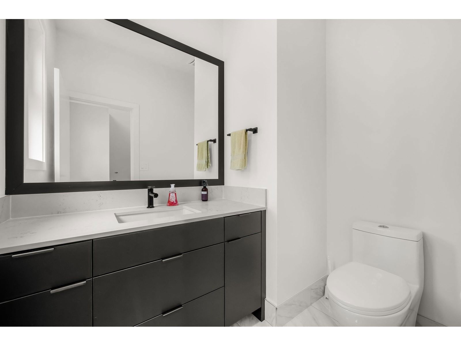 4 - 45437 SPADINA AVENUE Image 25