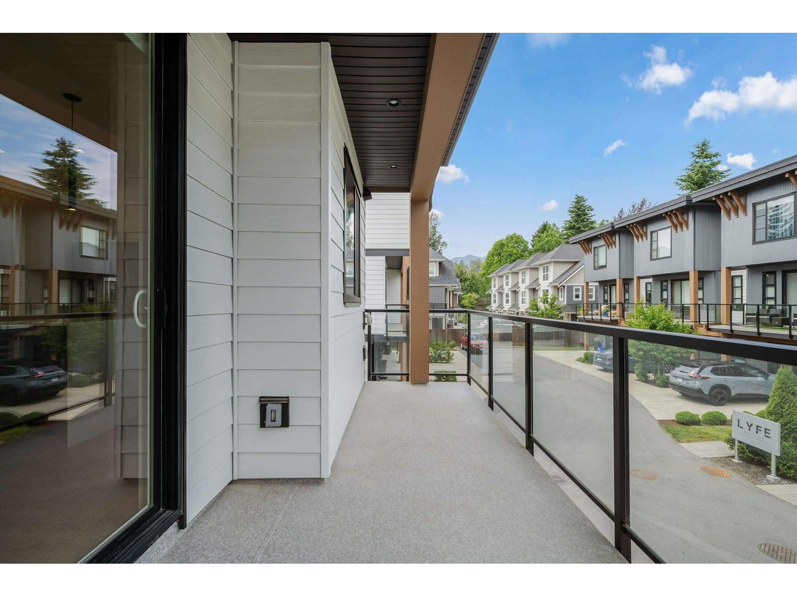4 - 45437 SPADINA AVENUE Image 28