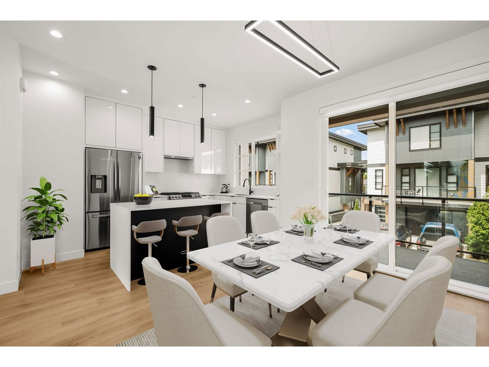 4 - 45437 SPADINA AVENUE Image 5