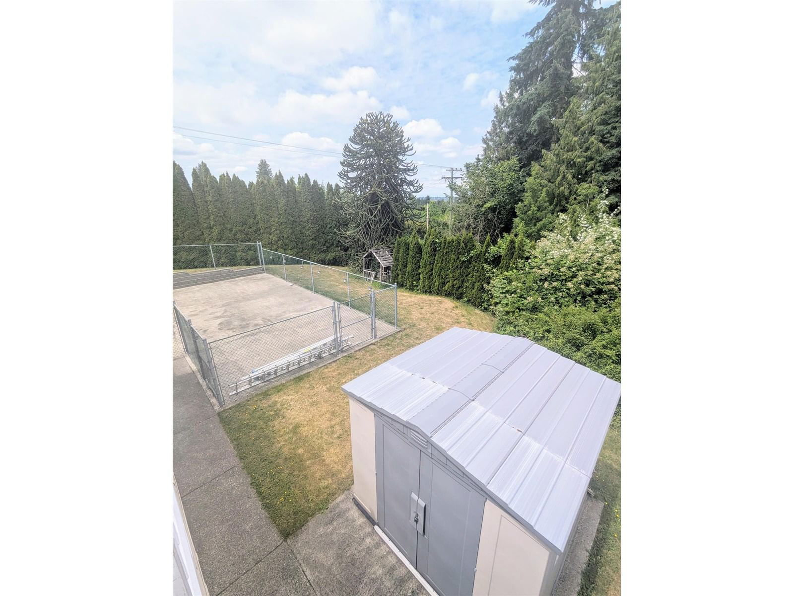 4621 UPLANDS Image 22