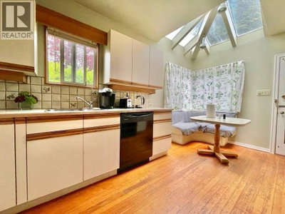 7606 ANGUS Drive | Vancouver British Columbia | Slide Image Ten