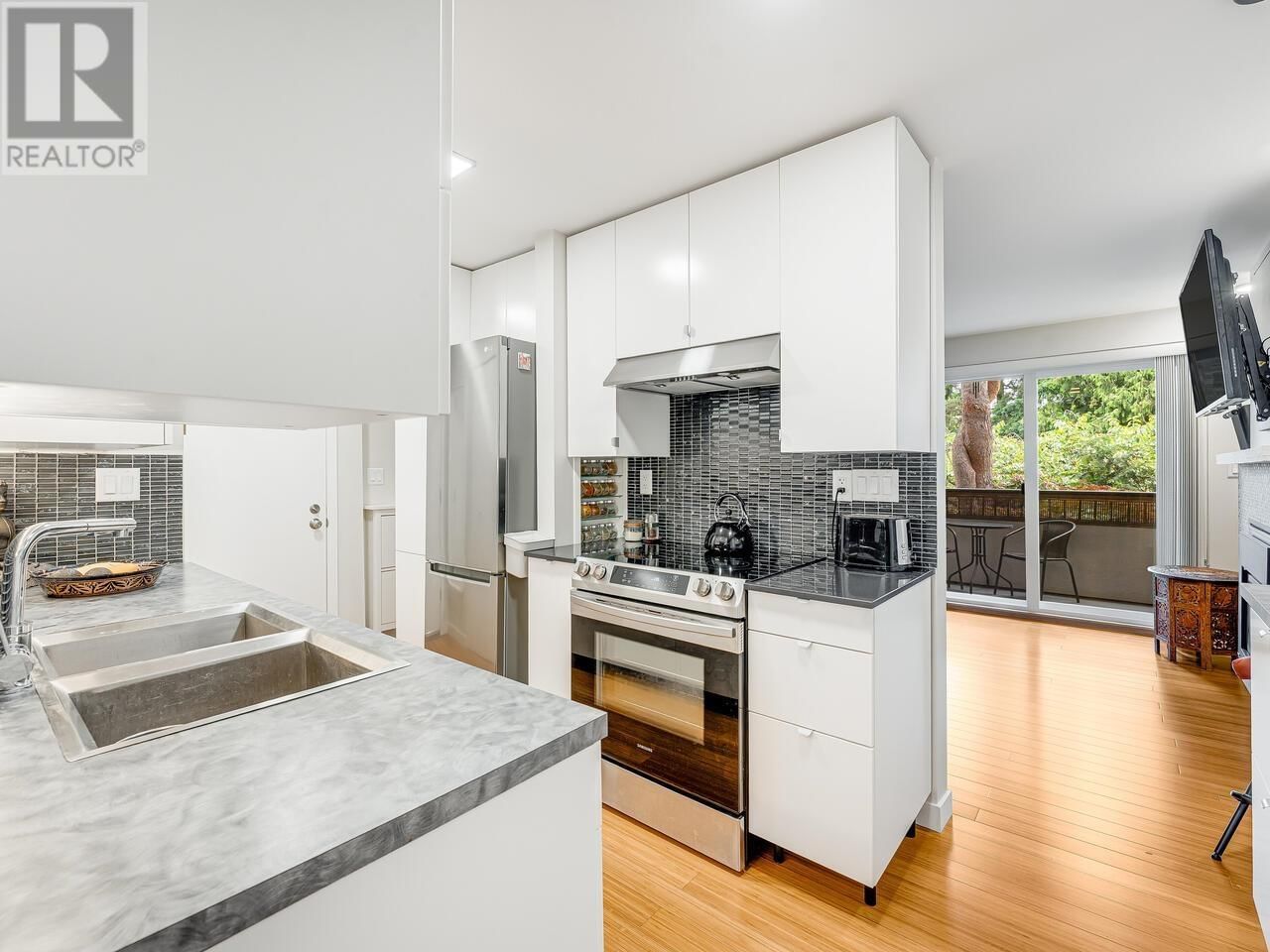 204 - 550 6TH AVENUE Image 10