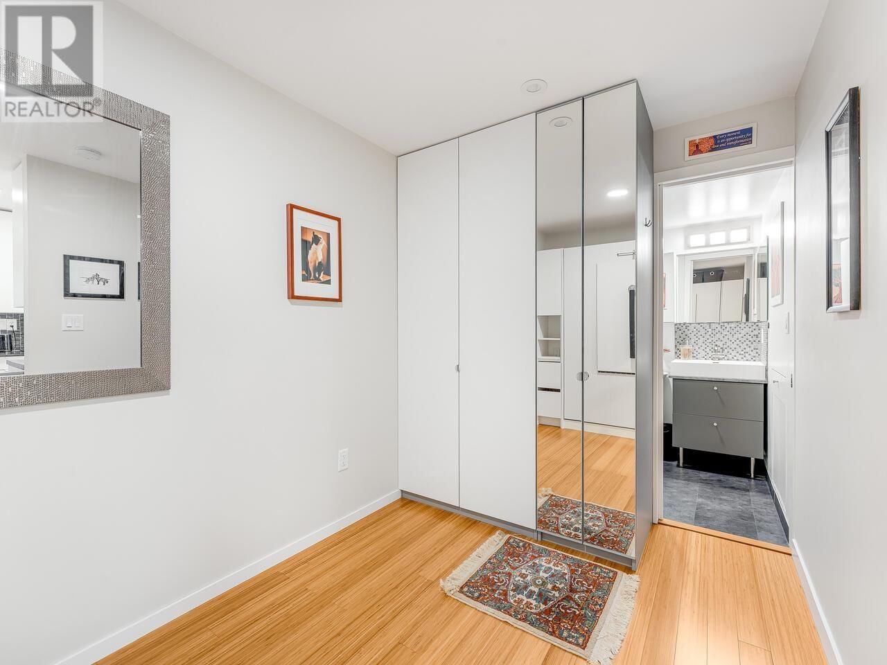 204 - 550 6TH AVENUE Image 14