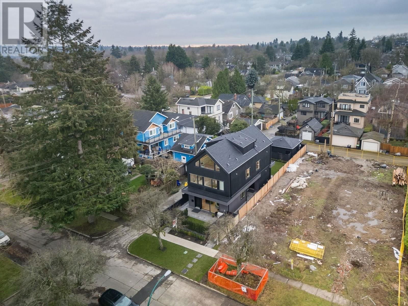 2 - 3620 20TH AVENUE Image 35