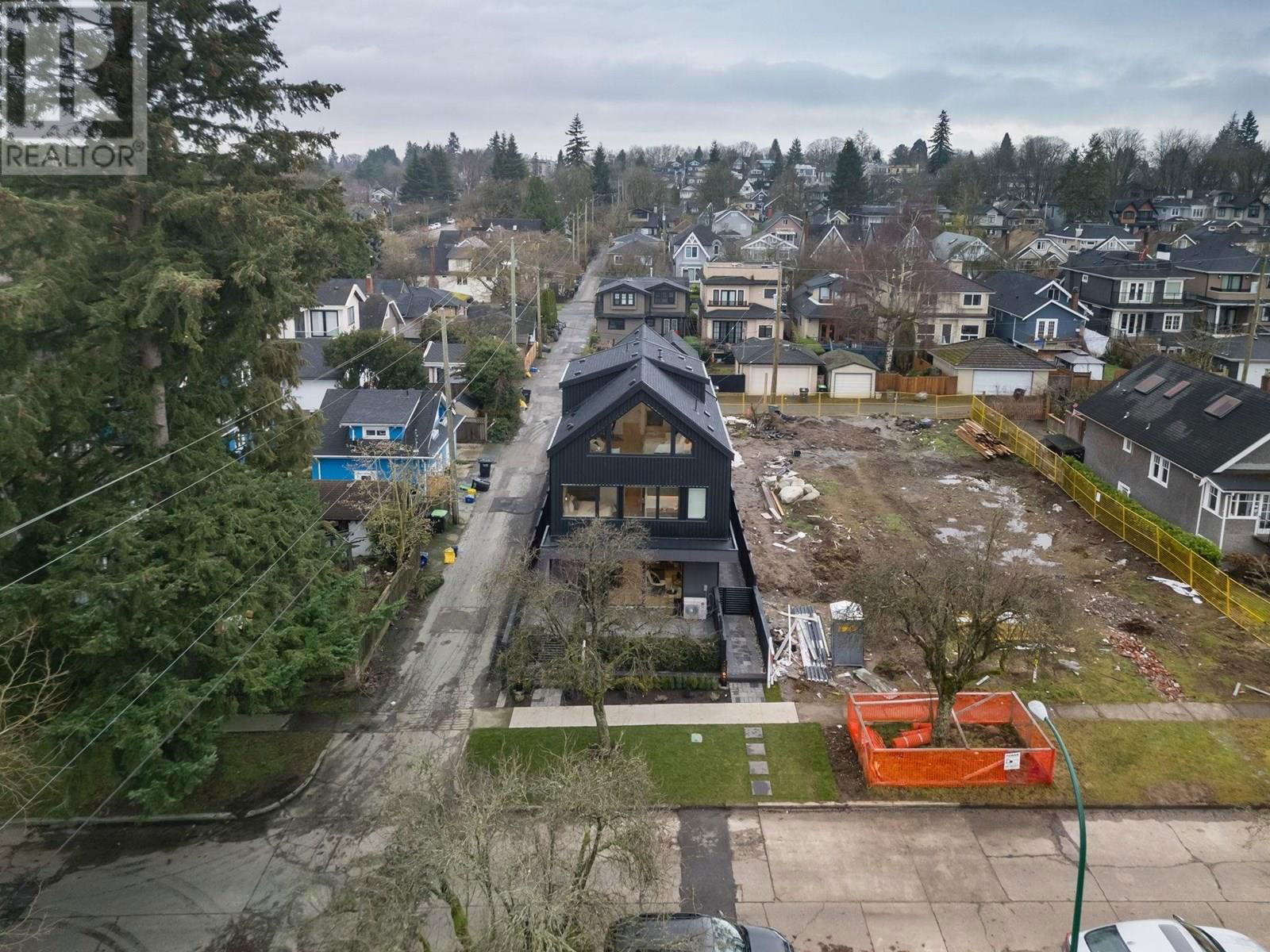2 - 3620 20TH AVENUE Image 36