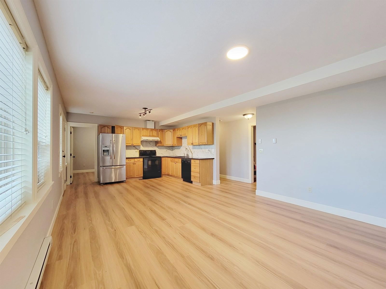 3493 APPLEWOOD Image 25
