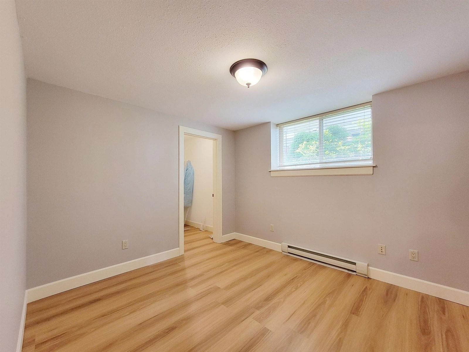 3493 APPLEWOOD Image 27